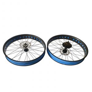 fat bike wheels blue tape front and rear